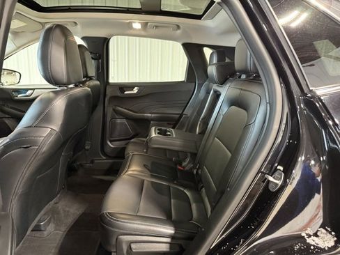 Used 2024 Ford Escape Platinum image 28