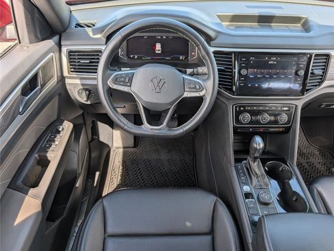 Used 2022 Volkswagen Atlas Cross Sport SE AWD/4WD image 17