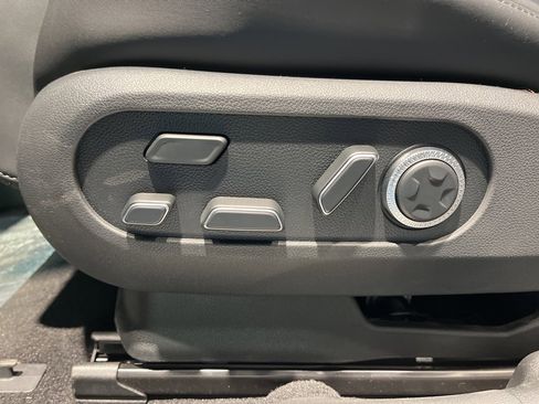 New 2024 Genesis GV60 RWD image 14