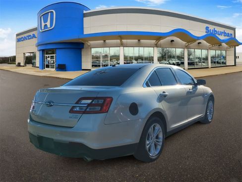 Used 2018 Ford Taurus SEL w/ Equipment Group 201A image 8