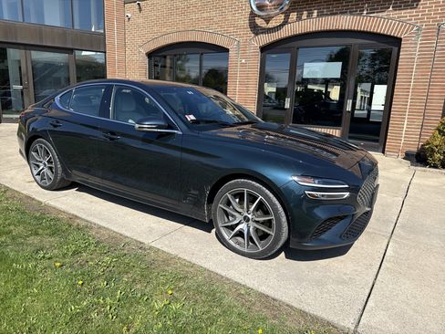 Used 2025 Genesis G70 2.5T AWD/4WD image 1