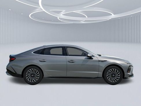 New 2026 Hyundai Sonata Limited FWD image 7