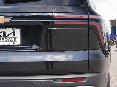 Used 2025 Chevrolet Traverse LT AWD/4WD image 20