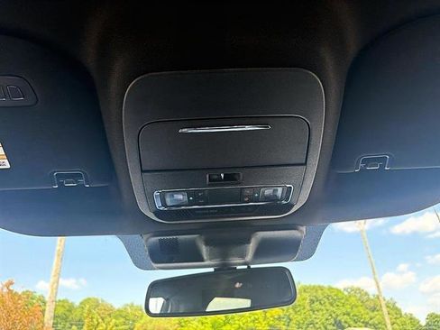 Used 2025 Ford F150 Lariat w/ Equipment Group 502A High AWD/4WD image 39