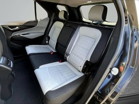 Used 2022 Chevrolet Equinox LS FWD image 21