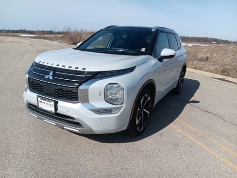 Used 2023 Mitsubishi Outlander SEL 40th Anniversary image 5