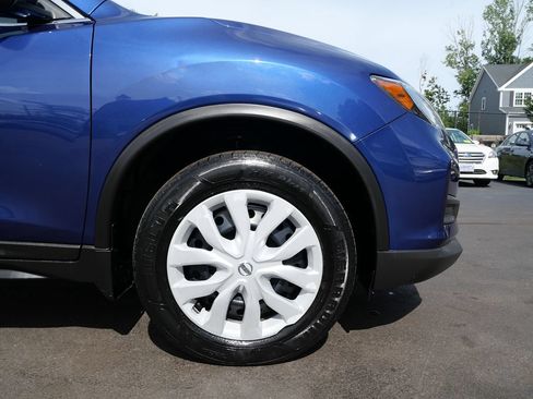 Used 2018 Nissan Rogue S AWD/4WD image 33