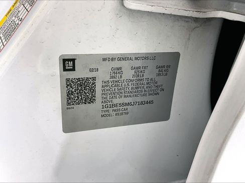 Used 2018 Chevrolet Cruze LT w/ Sun And Sound Package FWD image 30
