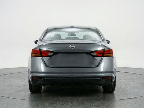 Used 2025 Nissan Altima 2.5 SV image 7