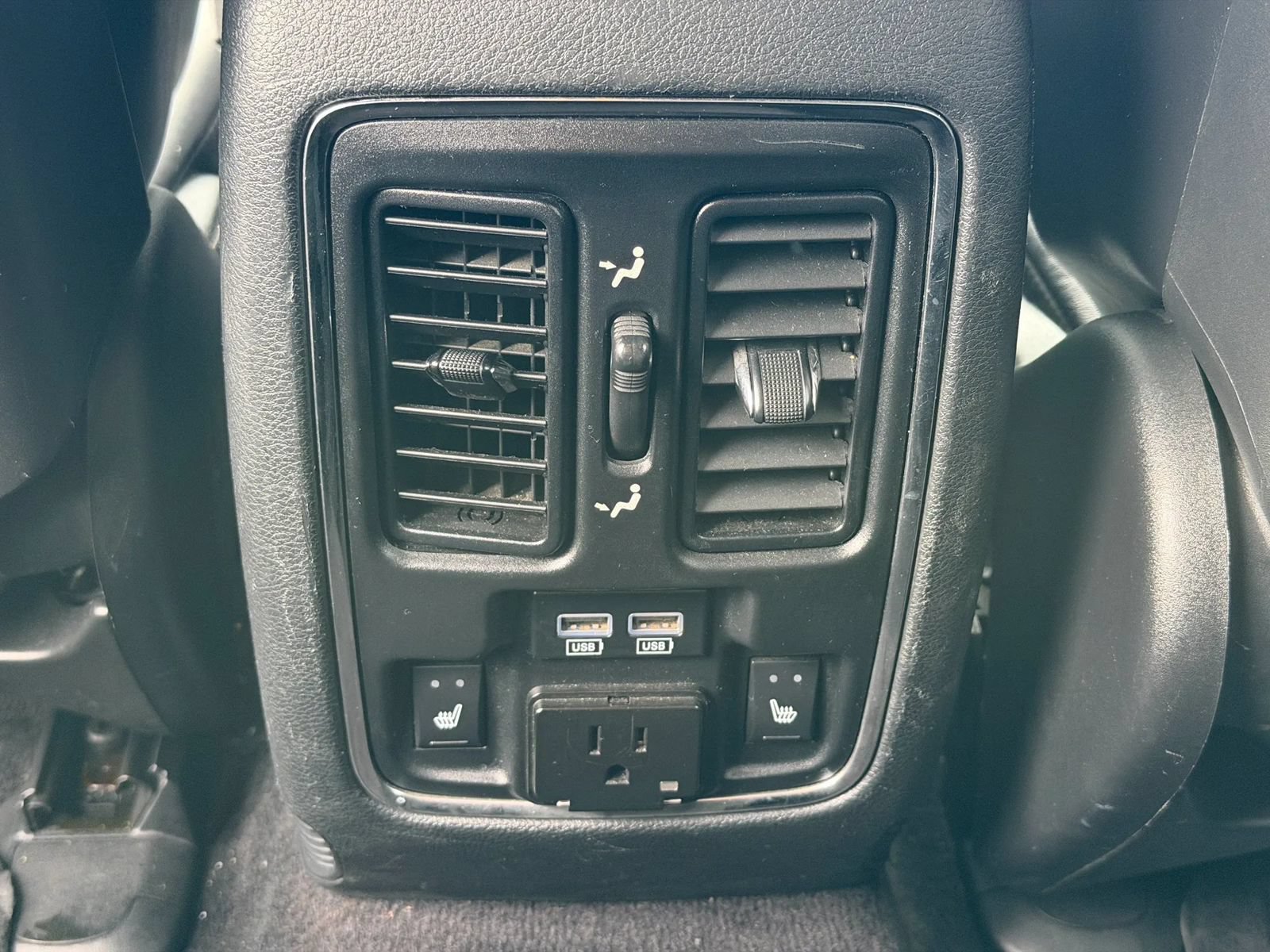 Used 2017 Dodge Durango R/T w/ Blacktop Package RWD image 31