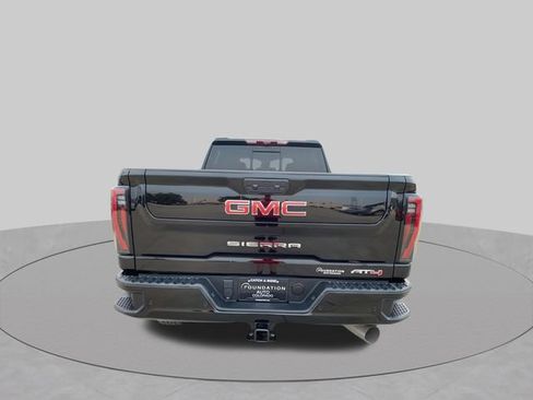 Used 2024 GMC Sierra 2500 AT4 w/ AT4 Premium Plus Package AWD/4WD image 10