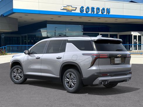 New 2026 Chevrolet Traverse LT FWD image 3