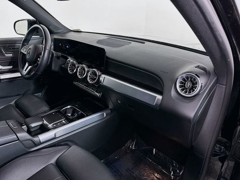 Used 2023 Mercedes-Benz GLB 250 4MATIC image 36