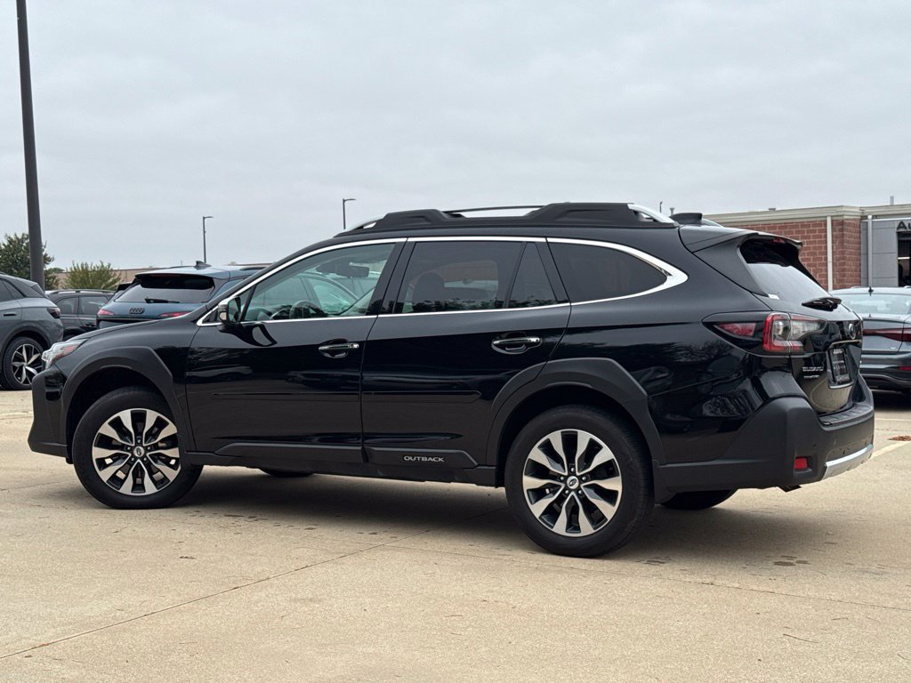 Used 2023 Subaru Outback Touring w/ Popular Package #2 AWD/4WD image 3