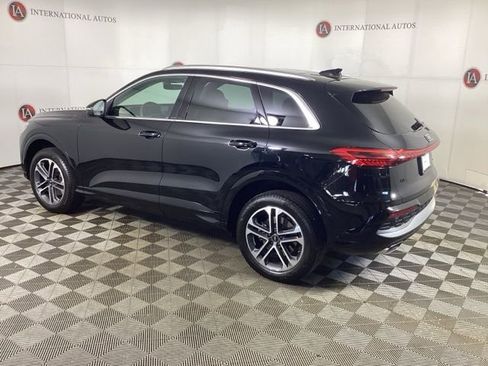 Certified 2025 Audi Q5 Premium w/ Convenience Package image 6