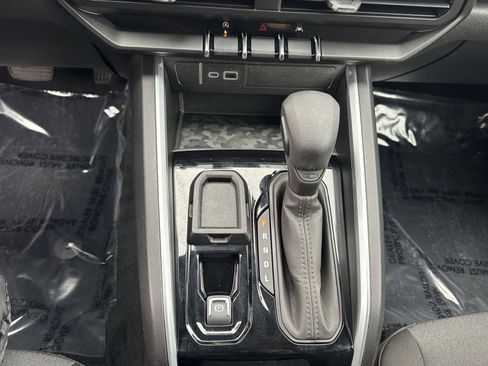 Used 2025 Chevrolet Colorado W/T w/ WT Custom Package image 22