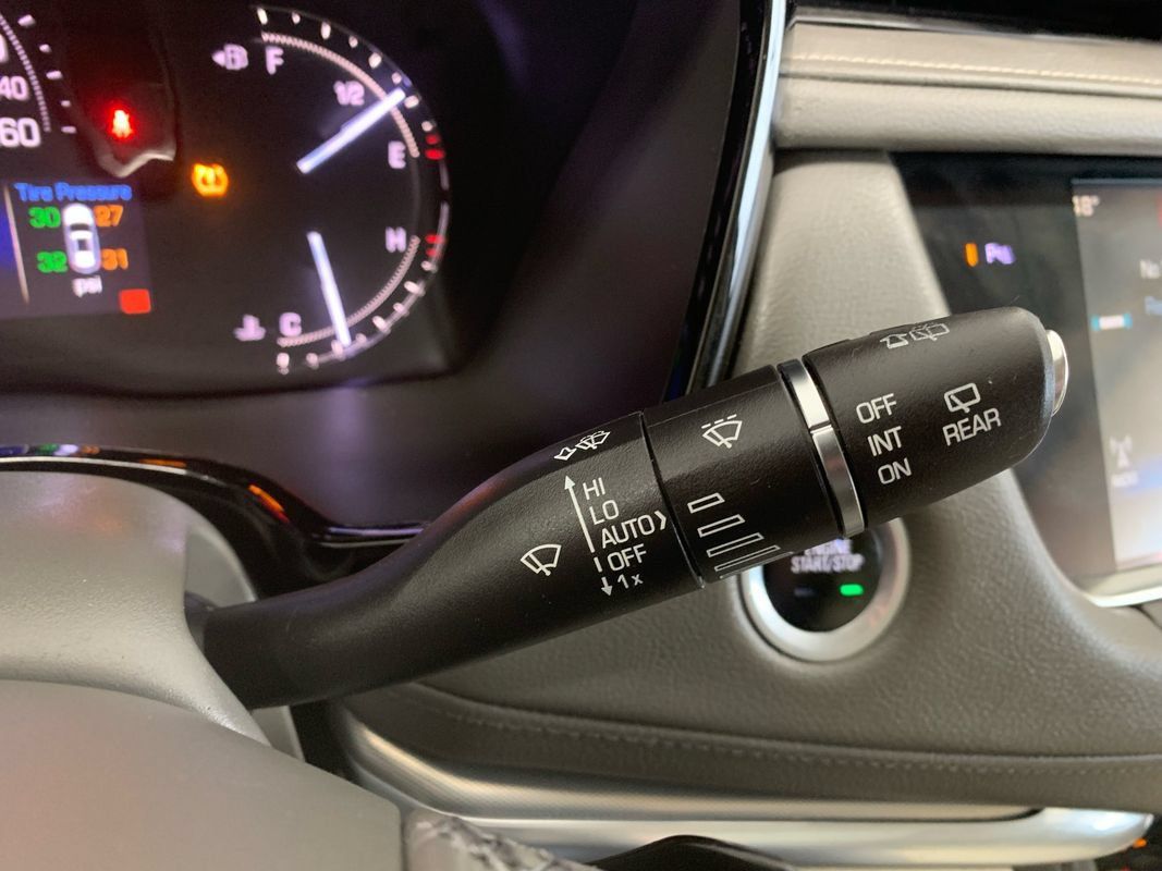 Used 2017 Cadillac XT5 Luxury AWD/4WD image 39