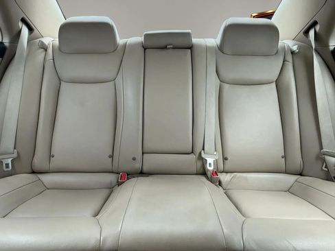 Used 2014 Chrysler 300 RWD image 22