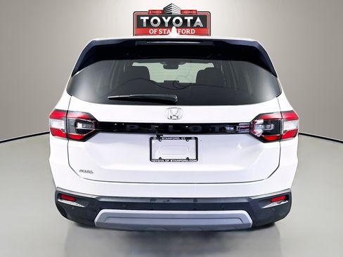 Used 2025 Honda Pilot EX-L image 6