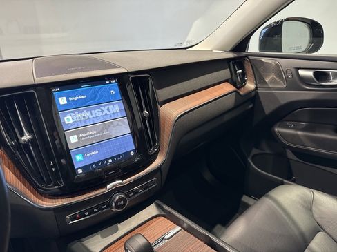 Used 2024 Volvo XC60 B5 Plus w/ Protection Package Premier image 14