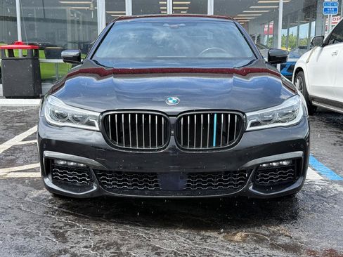 Used 2018 BMW 750i RWD image 2