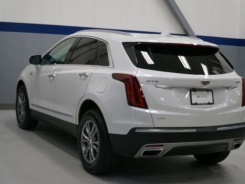 Certified 2022 Cadillac XT5 Premium Luxury image 2
