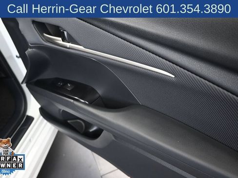 Used 2025 Toyota Camry SE w/ Multimedia Upgrade Package FWD image 23