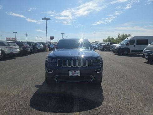 Used 2020 Jeep Grand Cherokee Limited w/ Trailer Tow Group IV AWD/4WD image 3