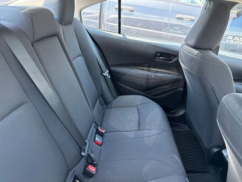 Used 2025 Toyota Corolla LE FWD image 12
