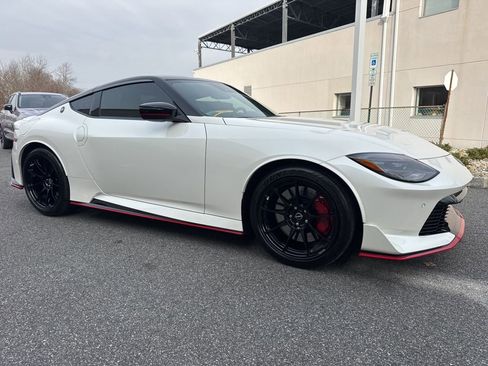 Used 2025 Nissan Z NISMO w/ Floor Mat Package image 1
