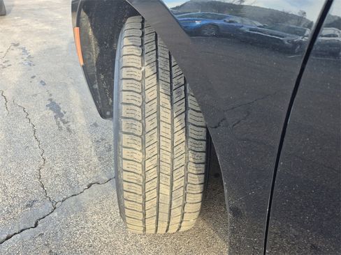 Used 2020 Chrysler Pacifica Limited image 28