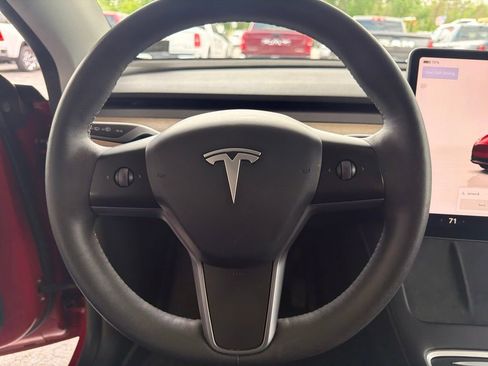 Used 2023 Tesla Model Y Long Range AWD/4WD image 12