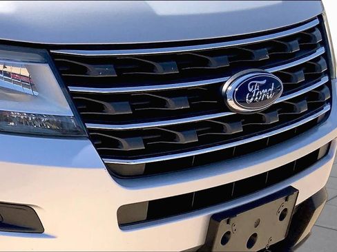 Used 2017 Ford Explorer FWD image 28