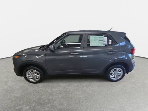New 2026 Hyundai Venue SE FWD image 8