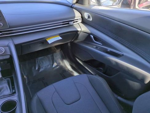 New 2026 Hyundai Elantra SE image 17