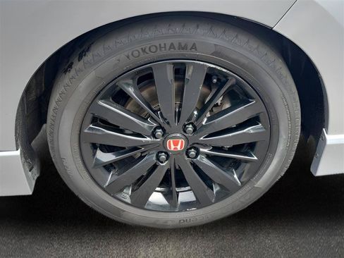 Used 2018 Honda Fit Sport image 28