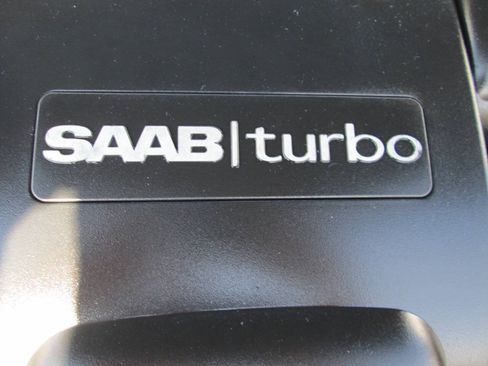 Used 2008 Saab 9-3 2.0T w/ Moonroof Package FWD image 29