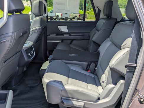 New 2026 Ford Expedition Max Active RWD image 11
