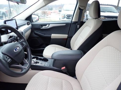 Used 2020 Ford Escape SE image 10