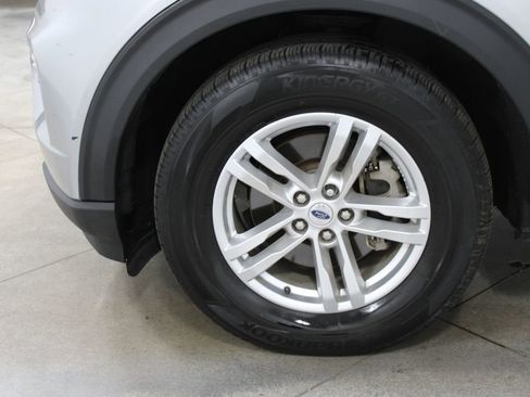 Used 2023 Ford Explorer XLT w/ Equipment Group 202A image 56