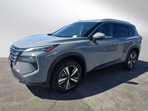 Used 2024 Nissan Rogue SL FWD image 7