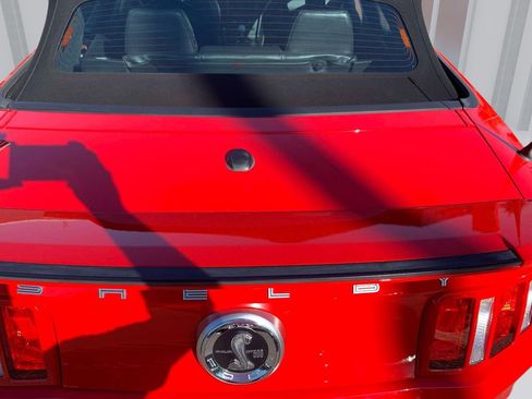 Used 2012 Ford Mustang Shelby GT500 w/ SVT Performance Pkg RWD image 9