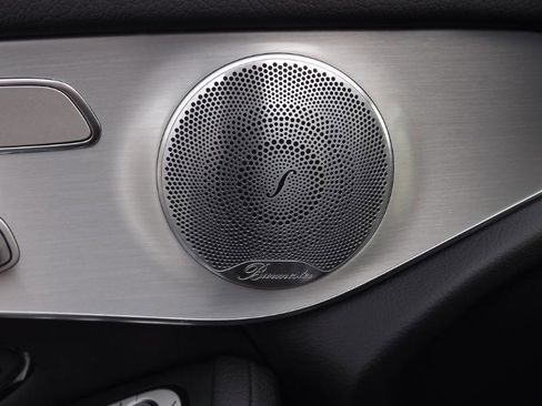 Used 2019 Mercedes-Benz GLC 300 4MATIC image 13