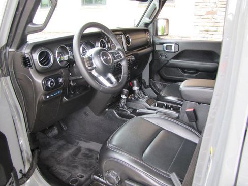 Used 2023 Jeep Wrangler Unlimited Sahara w/ Cold Weather Group AWD/4WD image 13