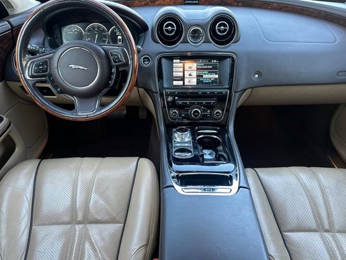 Used 2015 Jaguar XJ L Portfolio image 15