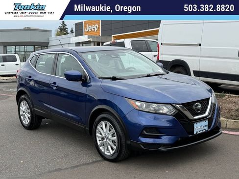 Used 2021 Nissan Rogue Sport S image 1