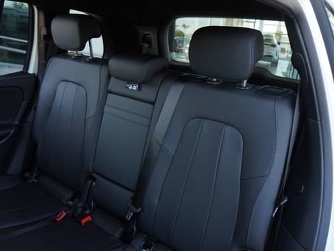 Used 2026 Mercedes-Benz GLB 250 image 21