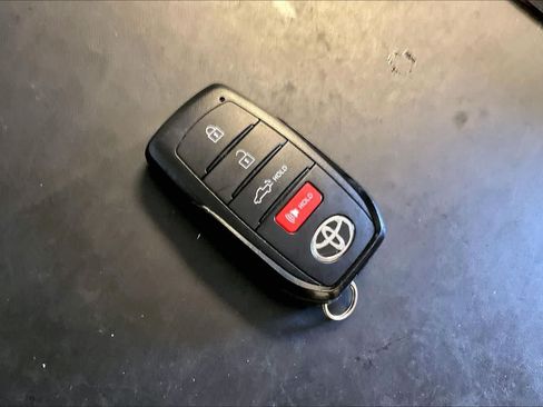 Used 2026 Toyota Tacoma TRD Pro AWD/4WD image 19