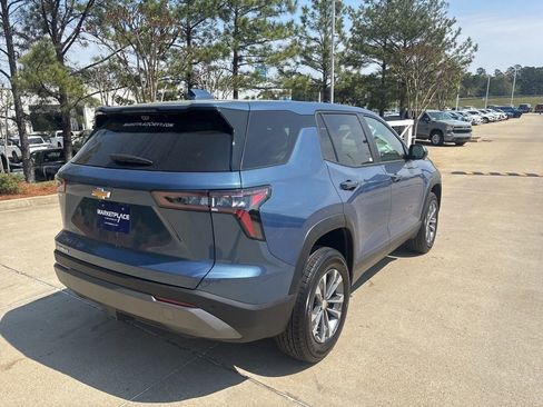 New 2026 Chevrolet Equinox LT w/ Safety and Technology Package FWD image 11