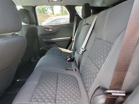 Used 2022 Chevrolet Blazer LT FWD image 5